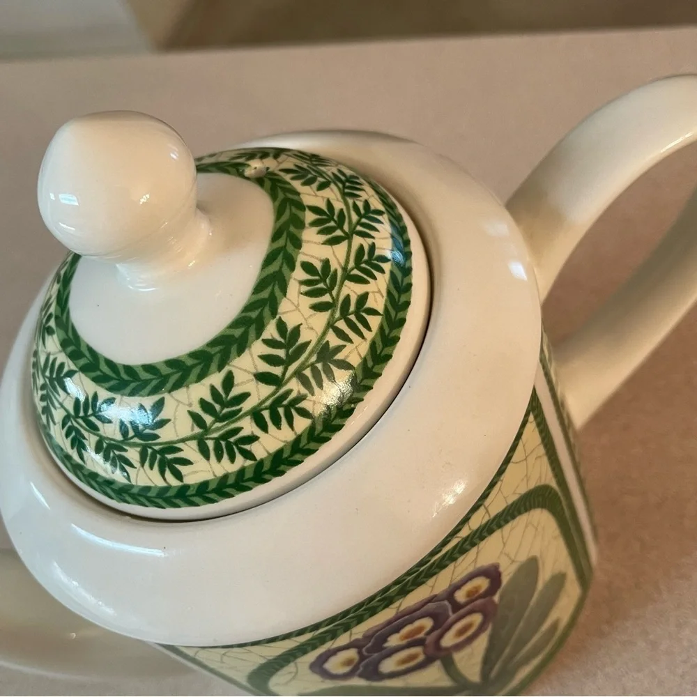 Arthur Wood Floral Teapot African Violets Design - Picture 3 of 11